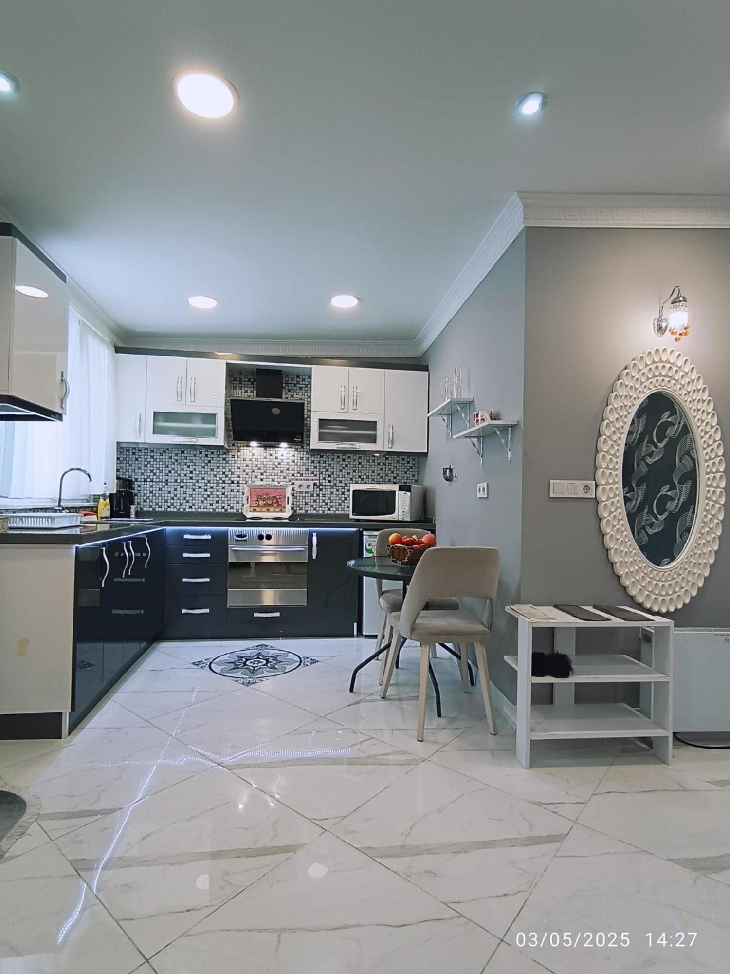 Little Palace Blue Apartment อิสตันบูล ภายนอก รูปภาพ